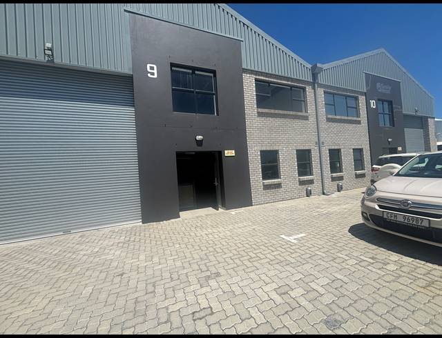 240M² WAREHOUSE TO LET IN FIRGROVE